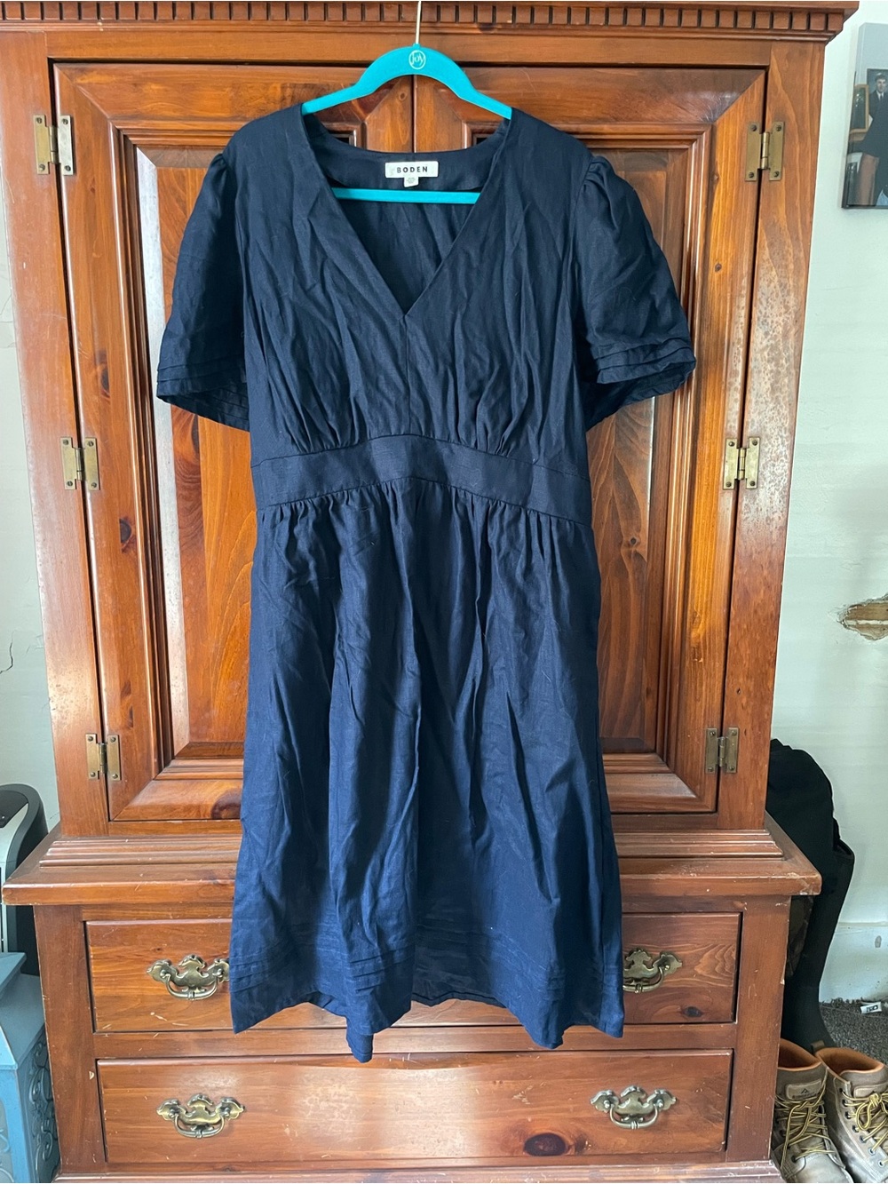 Boden Navy V-Neck Midi Dress